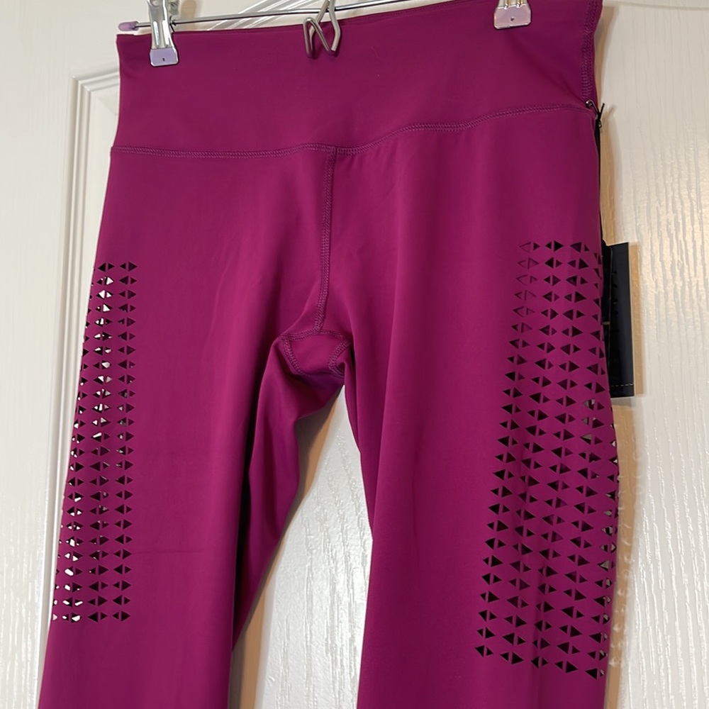 VINA Sexy Thigh Cutout Leggings Ankle Length Magenta Haze Medium